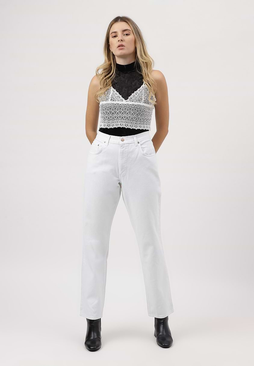 UnExcess Pledge | White High Rise Regular Mom Fit Jeans