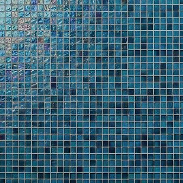 Splash Tropical Blue 1x1 Polished Glass Mosiac Tile