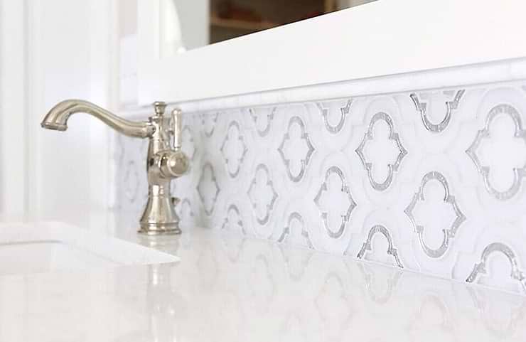 Kensington Frosted Super White With Silver Dust Glass Tile