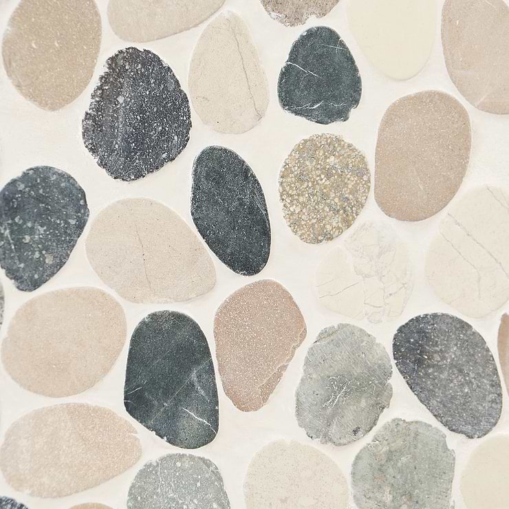 Nature Raja Ampat Round Pebble Mosaic