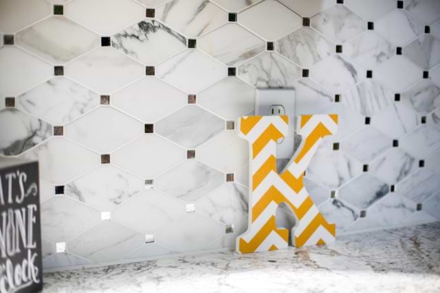 Reflection White Diamond Carrara & Mirror Marble & Glass Polished Mosaic Tile