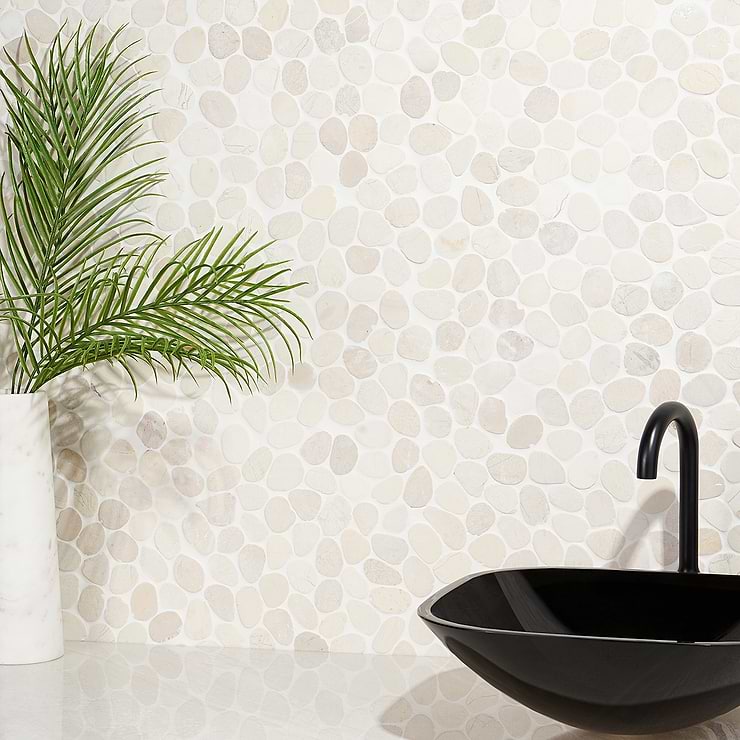 Nature Round Lovina White Honed Natural Stone Mosaic; in Beige  Natural Stone ; for Backsplash, Floor Tile, Kitchen Floor, Kitchen Wall, Wall Tile, Bathroom Floor, Bathroom Wall, Shower Wall, Shower Floor, Outdoor Floor, Outdoor Wall, Commercial Floor; in Style Ideas Beach, Contemporary