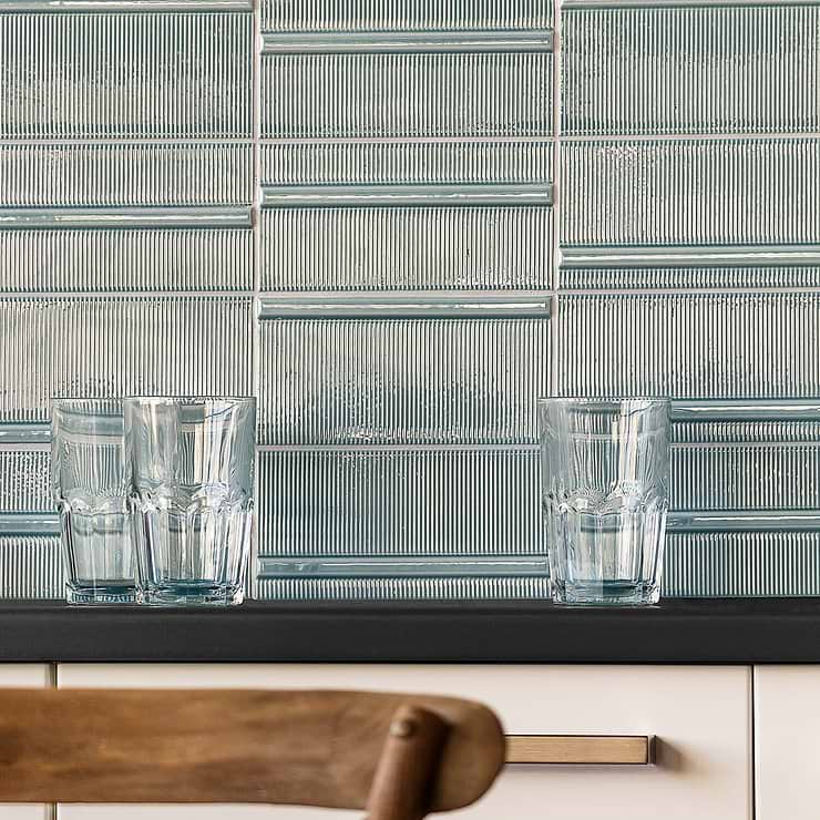 Vector Reverb Azul 4x8 Polished Ceramic Tile
