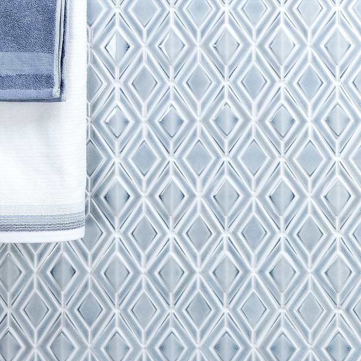 Nabi Jewel Arctic Blue 3D Polished Crackled Glass Mosaic; in Light Blue Crackled Glass; for Backsplash, Kitchen Wall, Wall Tile, Bathroom Wall, Shower Wall; in Style Ideas Modern, Transitional
