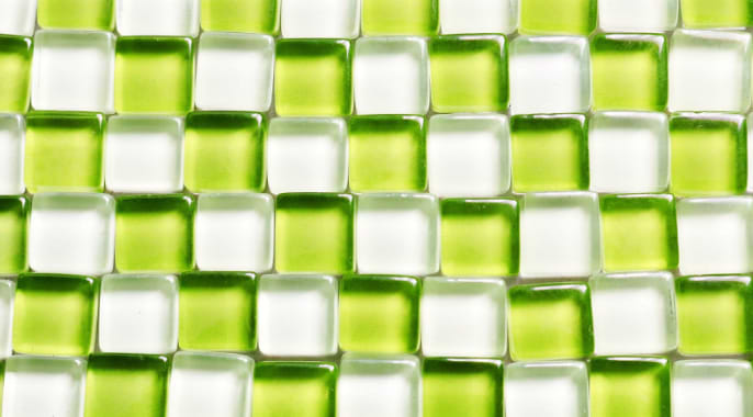 Glass tile