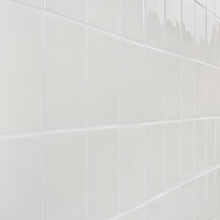 Nabi Subway Glacier White 4.5x9 Crackled Glossy Glass Tile