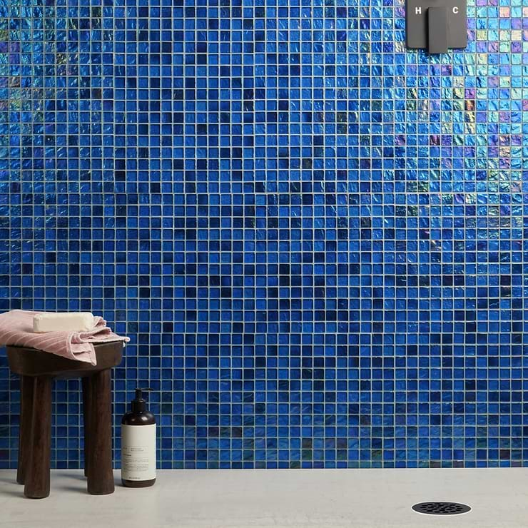 Splash Lagoon Blue 1x1 Polished Glass Mosaic Tile