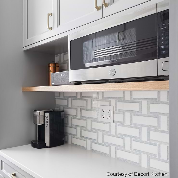 Esplanade Meadow Light Polished Marble Mosaic Tile