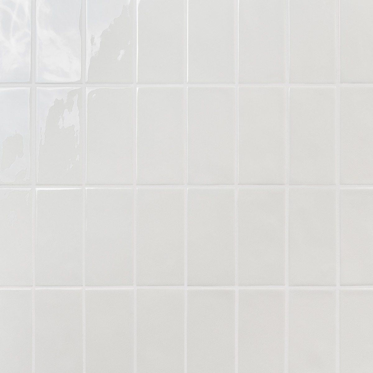 Nabi Glass Glacier White White 4.5x9 Subway Polished Glass Tile