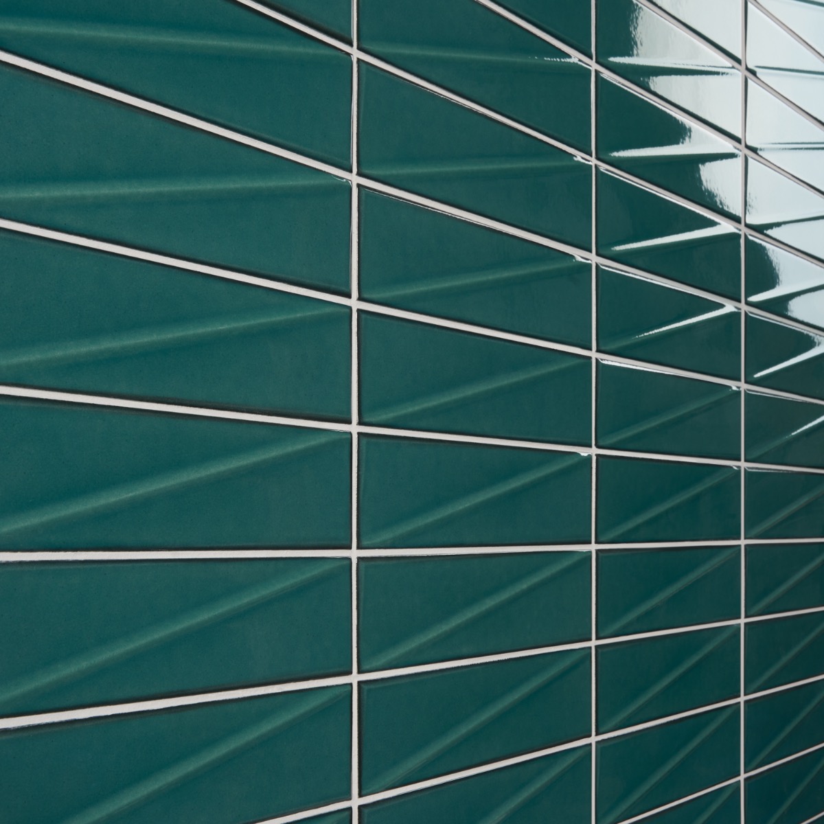 Axelle Emerald Green 3x12 3D Glossy Ceramic Subway Tile