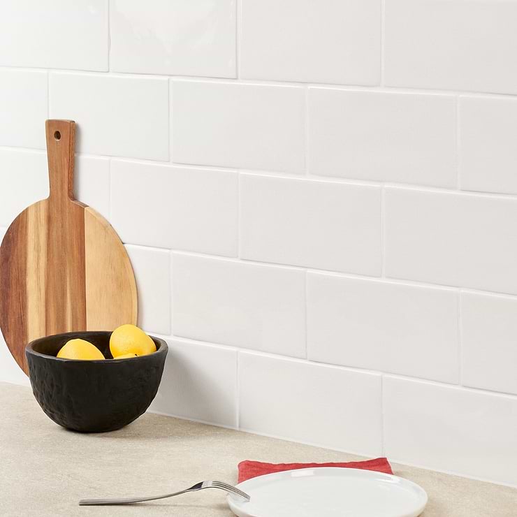 Nabi Subway Glacier White 4.5x9 Crackled Glossy Glass Tile