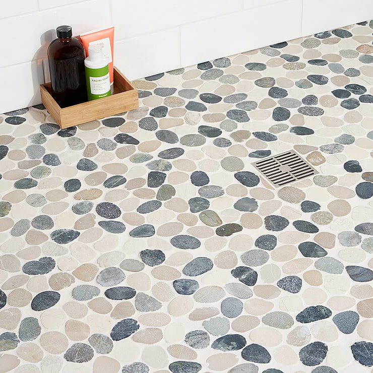 Nature Round Raja Blend Pebble Honed Mosaic Tile