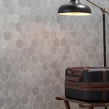 Bond Excalibur Medium Gray Fishscale Plume Matte Porcelain Mosaic Tile