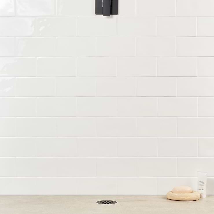 Nabi Subway Glacier White 4.5x9 Crackled Glossy Glass Tile