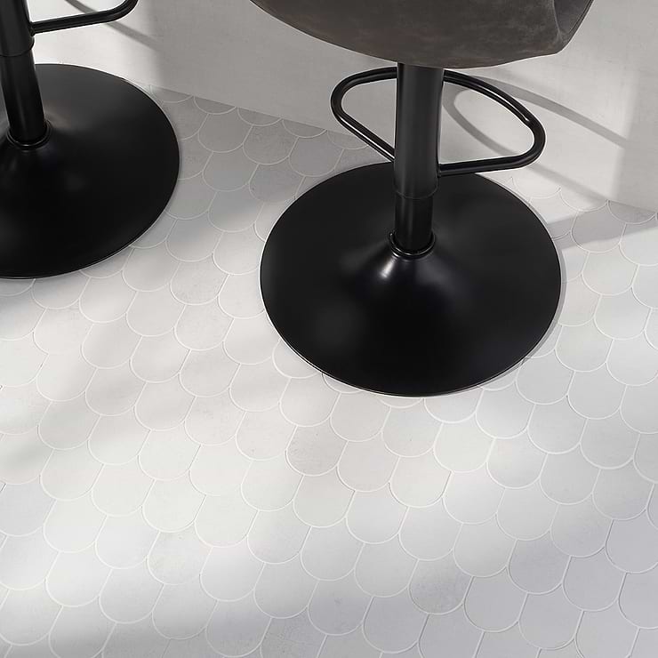 Bond Palladium Light Gray Fishscale Plume Matte Porcelain Mosaic Tile