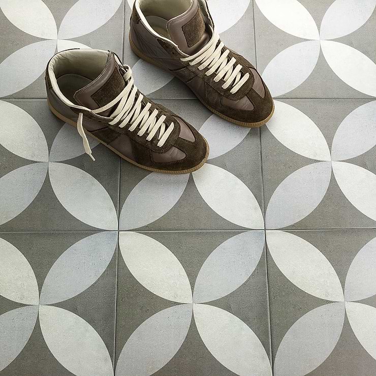 Bella Saatchi 8x8 Glazed Porcelain Tile