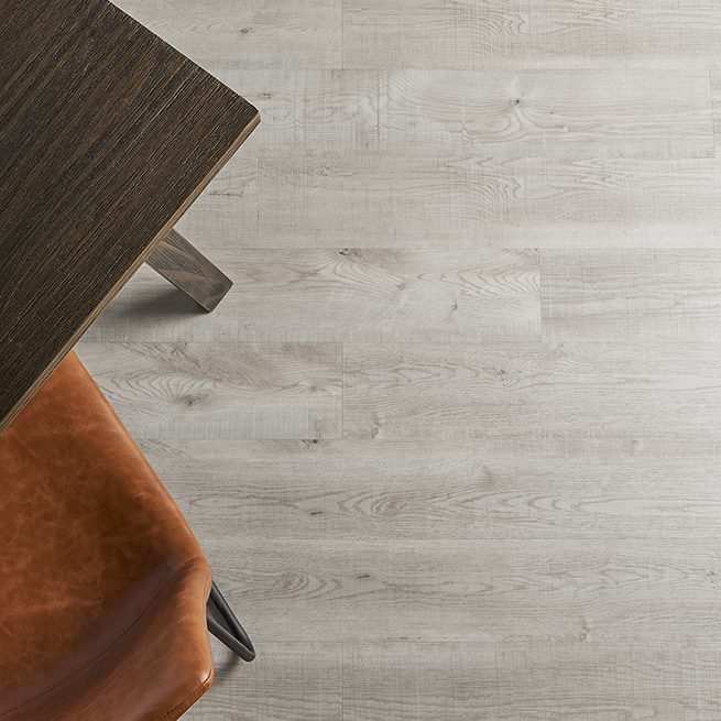 Peak performance wood-look LVT