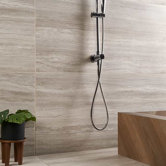 Natural travertine look in porcelain tile