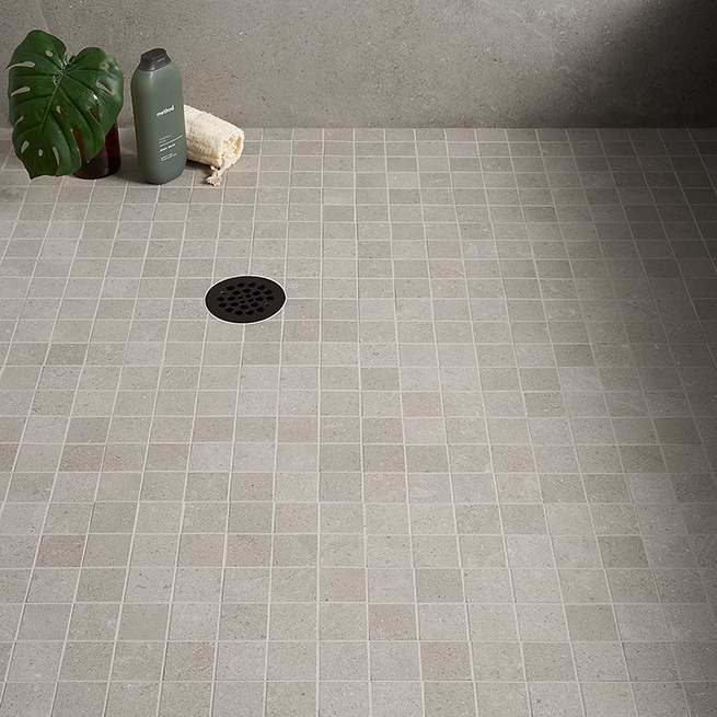 Impeccable limestone-look in porcelain