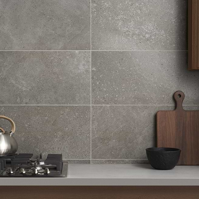 Impeccable limestone-look in porcelain