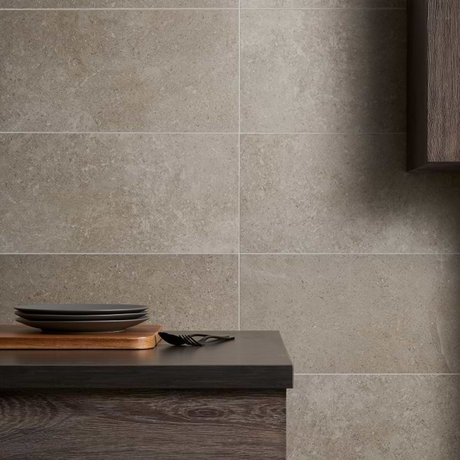 Impeccable limestone-look in porcelain