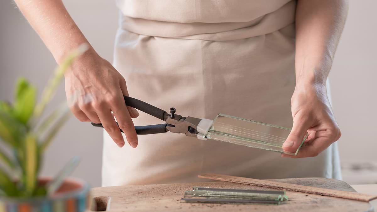How To Cut Glass Tile