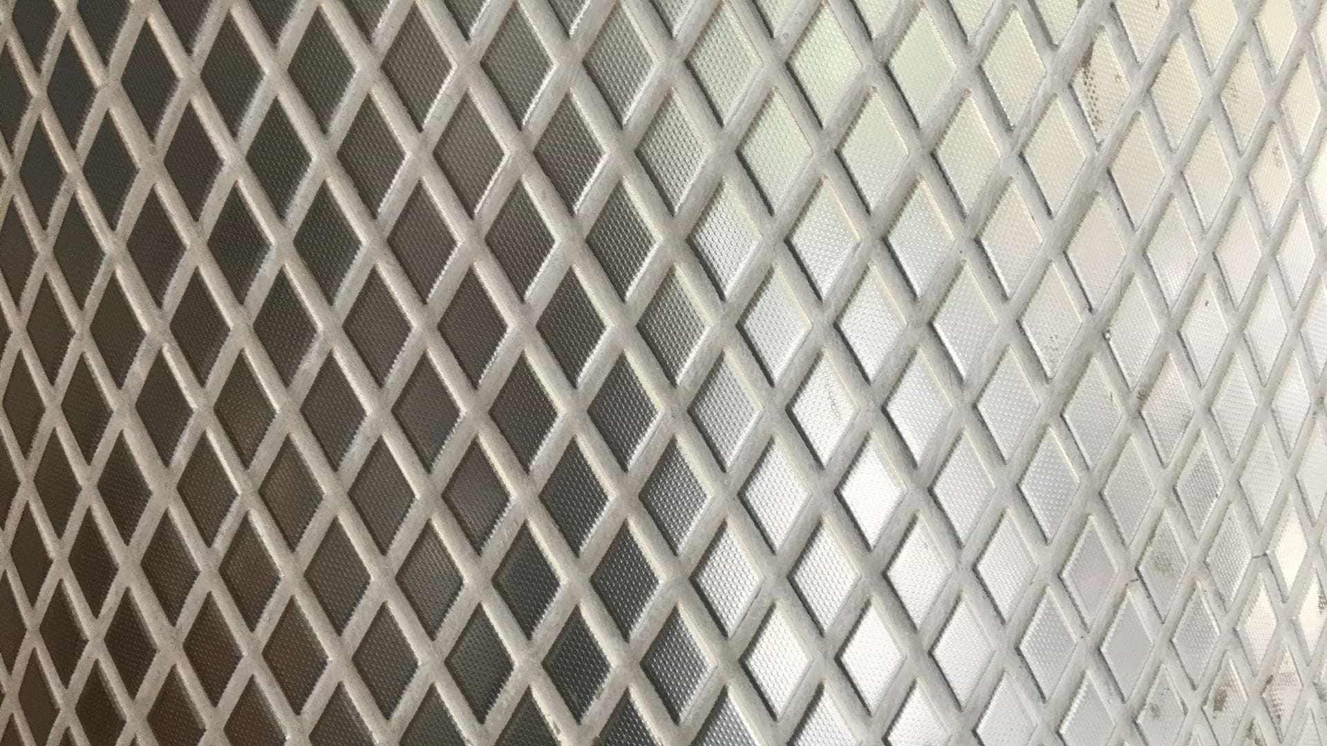 Metal tile
