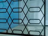 DreamLine Linea 34x72" Reversible Screen with Maze Glass in Satin Black