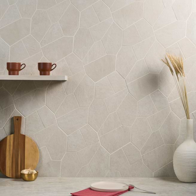 Classic, limestone look in porcelain