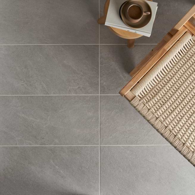 Classic, limestone look in porcelain