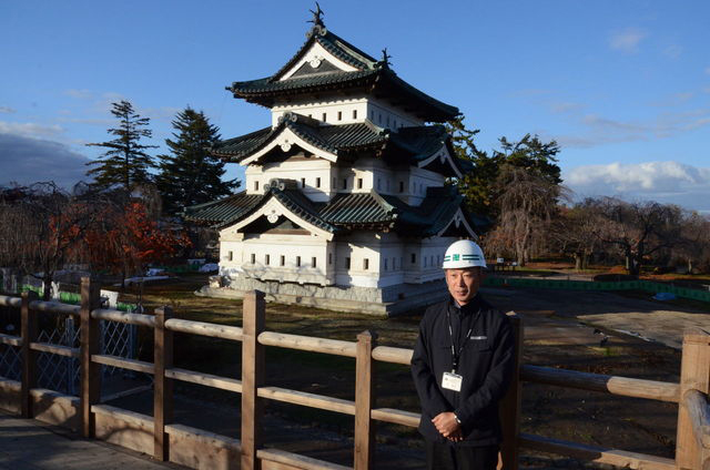 弘前城の石垣修復工事そのものを、観光化する。