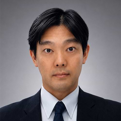 中 憲仁