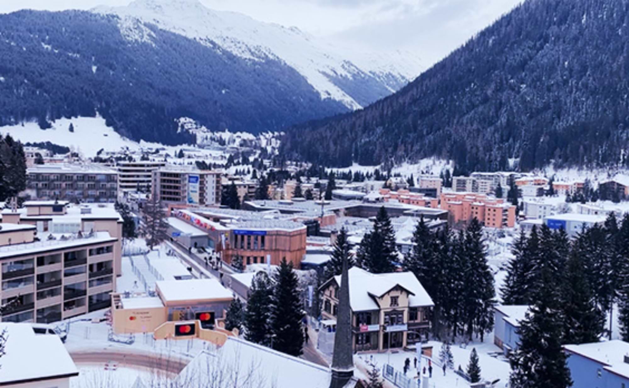 ダボス2023　なぜ人々は再び雪山で対面するのか