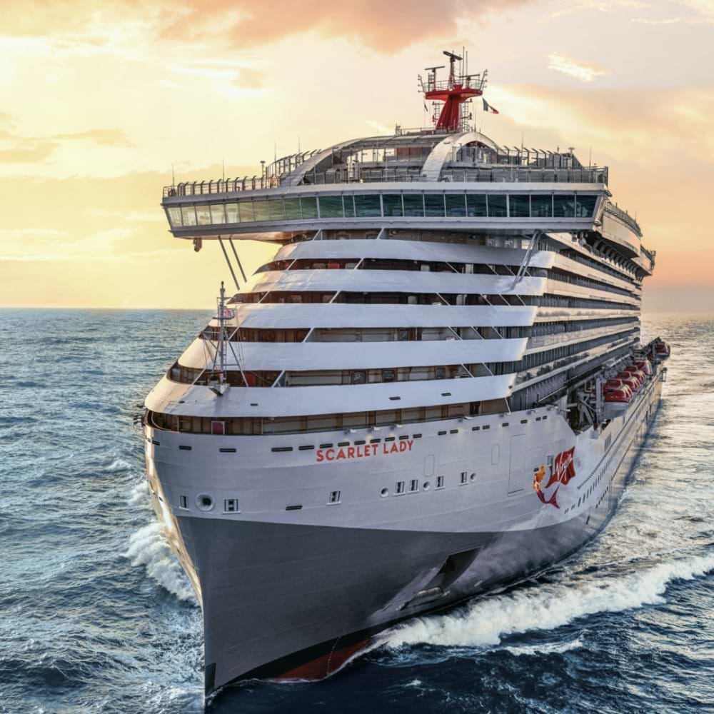 Scarlet Lady Exterior