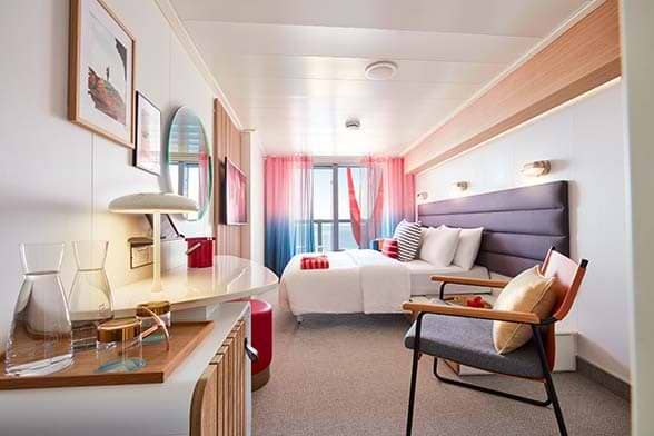 IMG-SCL-2021-CAB-sea-terrace-xl-interior-bed-configuration-day-UNCROPPED