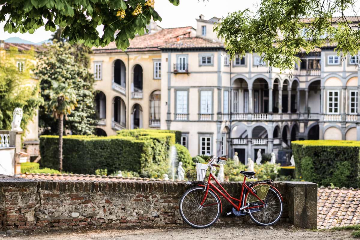 Biking the Medieval City of Lucca