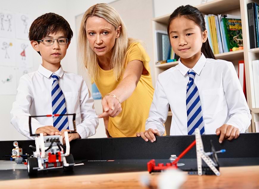Seven facts about the STEM workforce