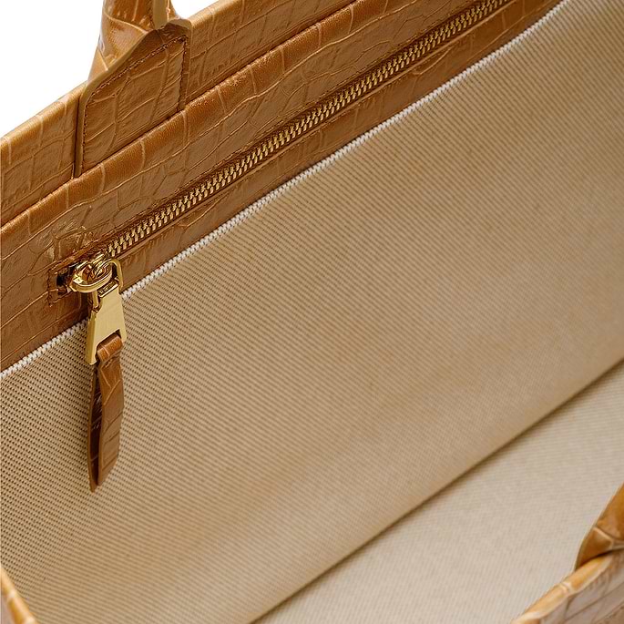 ST603_Bag-mod.-Carry-Me-Croc_Biscotto_Detail
