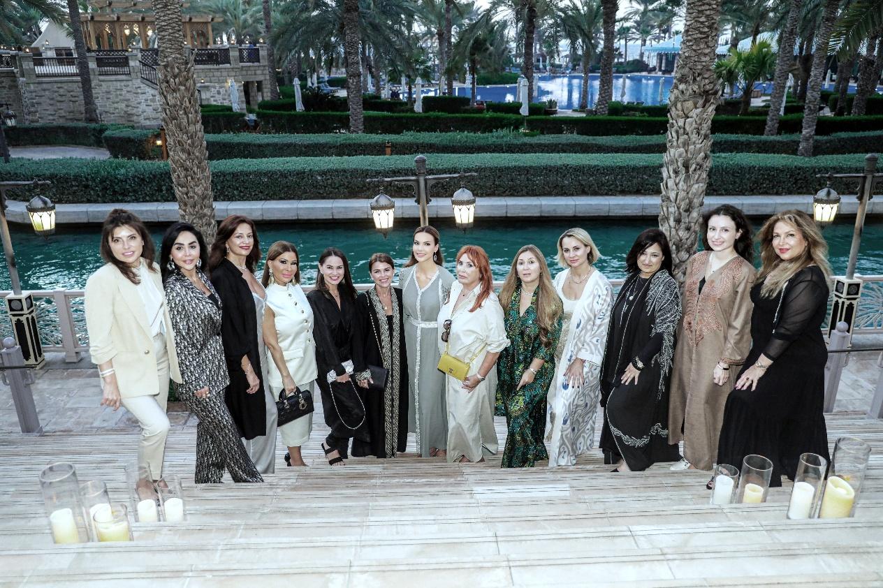 Dubai iconic lady