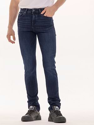 BOSS blue dark jeans slim fit ג'ינס בצבע כחול כהה פאץ שחור
