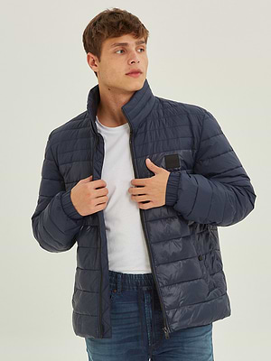 HUGO BOSS navy puffer small logo מעיל פוך בצבע כחול נייבי לוגו קטן