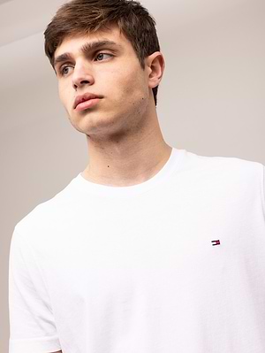 TOMMY HILFGIER whitebasic t shirt חולצה בייסיק בצבע לבן עם לוגו קטן