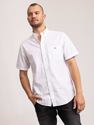 GANT white poplin pocket regular fit short sleeve חולצה מכופתרת שרוול קצר בצבע לבן