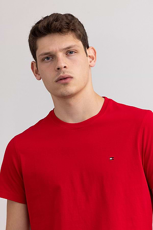 TOMMY HILFIGER basic red t shirt חולצת בייסיק בצבע אדום לוגו קטן בצד (EXTRA SLIM) - S