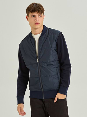 BOSS navy jacket logo ג'קט ניילון מרצרייז בצבע נייבי - M