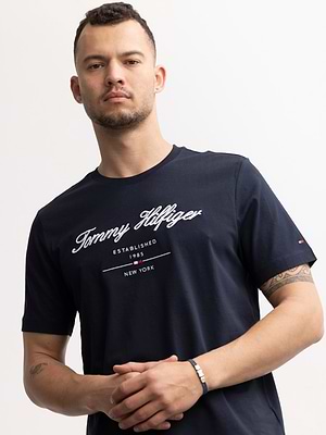 TOMMY HILFIGER navy white t shirt חולצה בצבע נייבי עם רקמת המותג בחזית בלבן - S