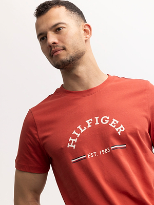 TOMMY HILFIGER peach t shirt חולצה בצבע אפרסק עם לוגו חצי עיגול בחזית הילפיגר - L