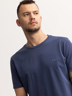 GANT dark blue wash sunfaded pique t shirt small logo חולצת פיקה בצבע כחול כהה ווש - XXL
