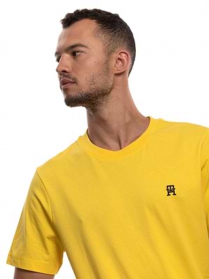 TOMMY HILFIGER yellow t shirt small logo TH חולצה בצבע צהוב לוגו TH רקום - S