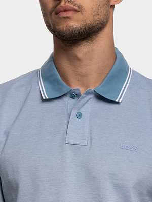 HUGO BOSS light blue polo חולצת פולו בצבע תכלת מלאנז עם צווארון פסים